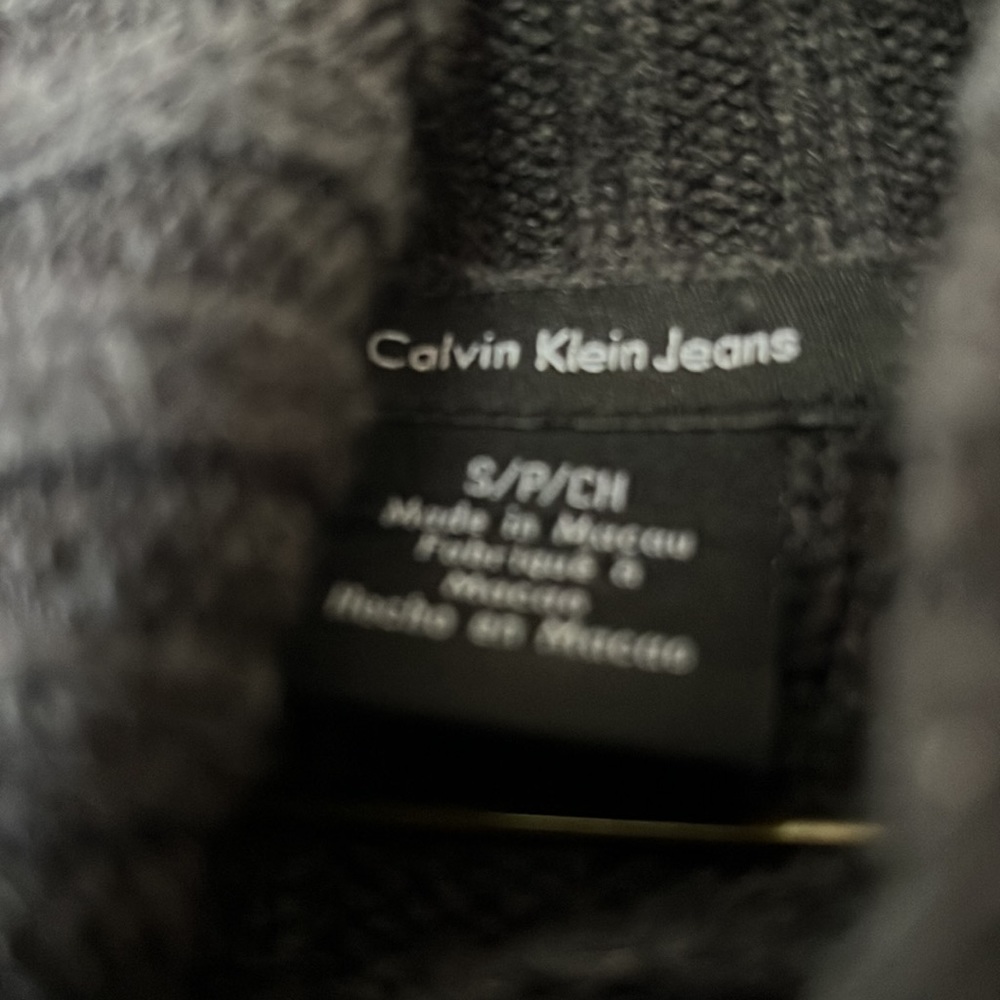 Calvin Klein - Picture 2 of 2